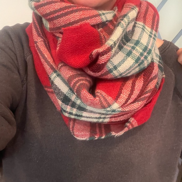 infinity Scarf - Picture 3 of 5